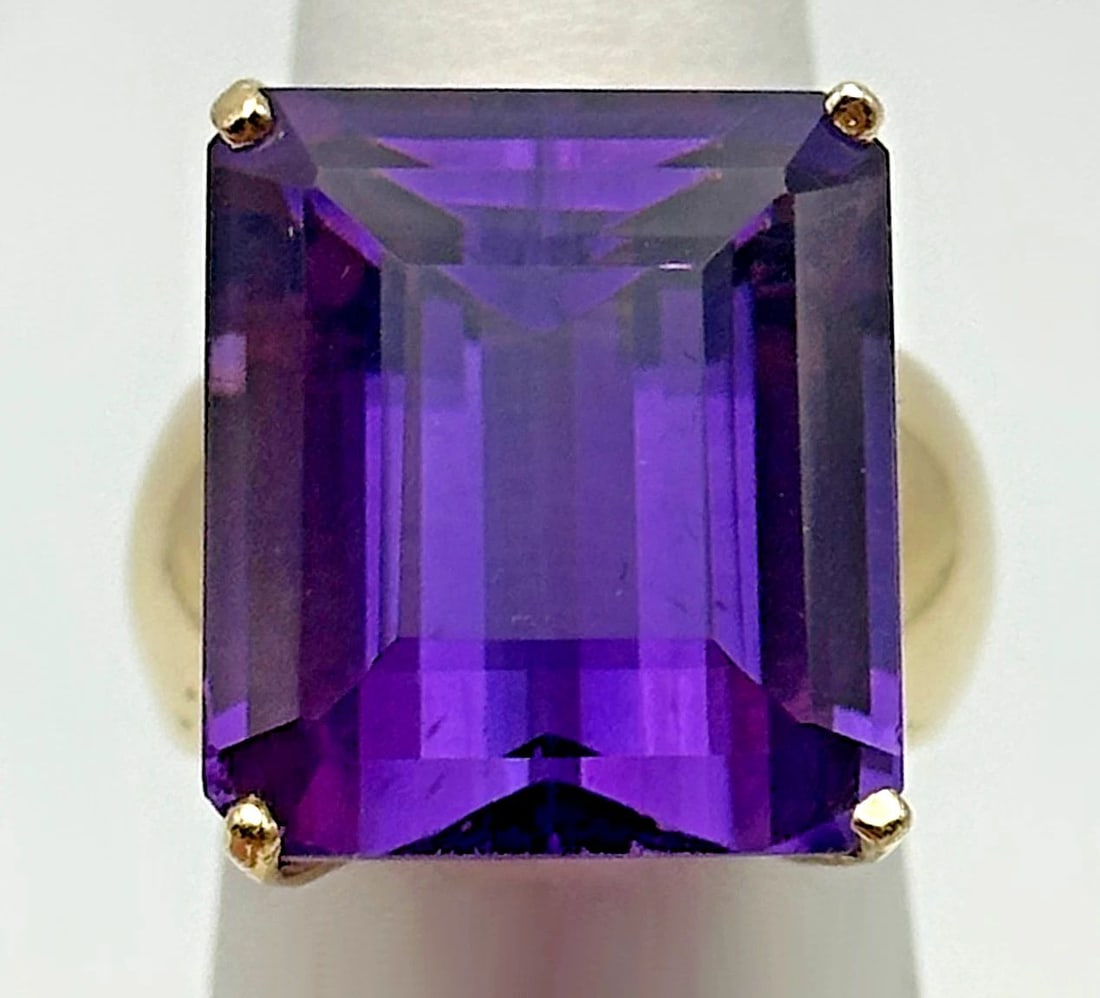 14K YELLOW GOLD RING WITH 17X15MM AMETHYST (SIZE: 5) 12.7 GRAMS (1 of 2)