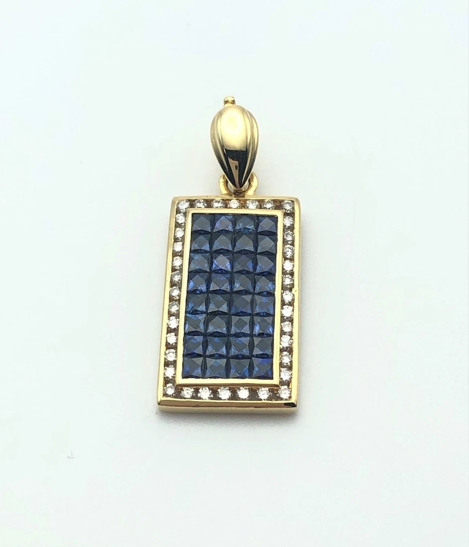 18K GOLD PENDANT WITH 2.88CTS NATURAL SAPPHIRES AND 0.54CTS DIAMONDS (1 of 2)