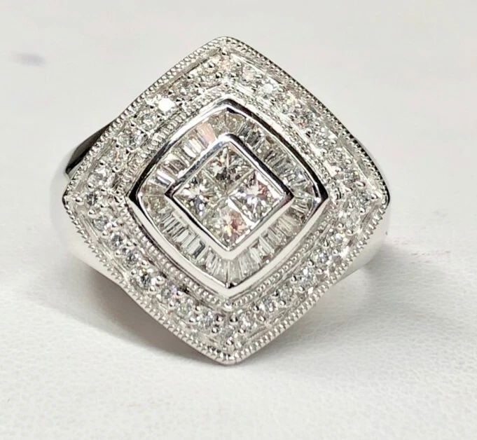 NEW 14K WHITE GOLD RING WITH 0.75CTW NATURAL DIAMONDS (VS) 8.1 GRAMS SIZE 6.5 (1 of 2)