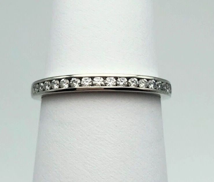 TIFFANY & CO. PLATINUM BAND WITH 0.17CT DIAMONDS (SIZE:6.5) (1 of 2)