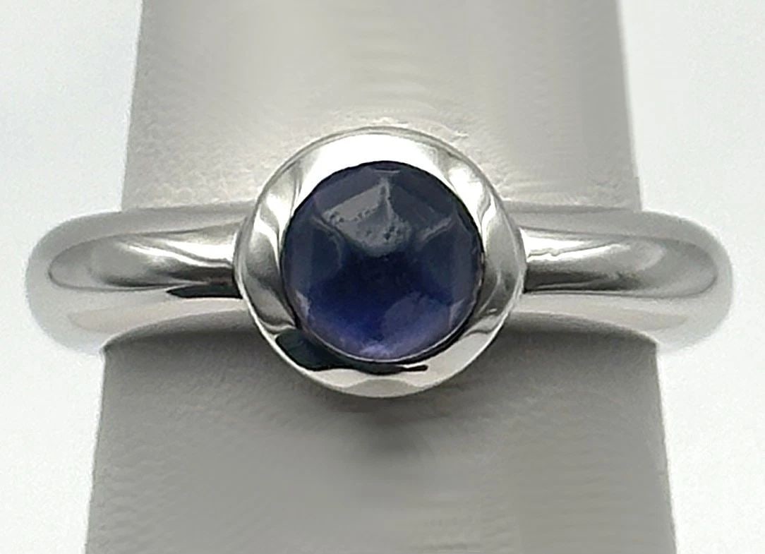 TIFFANY & CO. 18K WHITE GOLD RING WITH AMETHYST SIZE: 6.25 7.6G: TIFFANY & CO. FRANCE 18K WHITE GOLD RING WITH AMETHYST (SIZE: 6.25) Tiffany & Co. France 18k White Gold Ring with Amethyst You are bidding on a pre-owned Tiffany & Co. France 18k White Gold Ring with