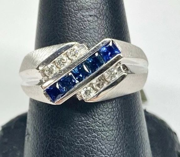 MEN'S 14K WHITE GOLD RING WITH PRINCESS CUT NATURAL SAPPHIRE AND DIAMONDS SIZE 9 (1 of 2)