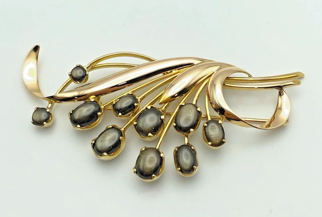 18K GOLD FLORAL BROOCH WITH BLACK STAR DIOPSIDE STONES 10.5 GRAMS (1 of 2)