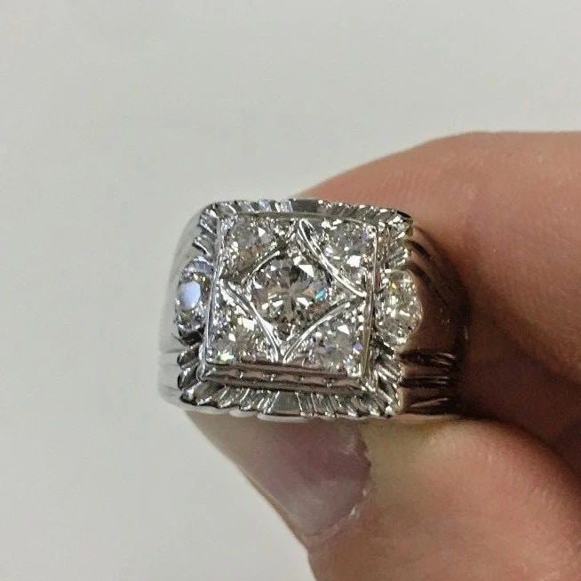 MEN'S 10K WHITE GOLD RING WITH 0.45CT CENTER, 1.25CTW NATURAL DIAMONDS SIZE 9 (1 of 2)