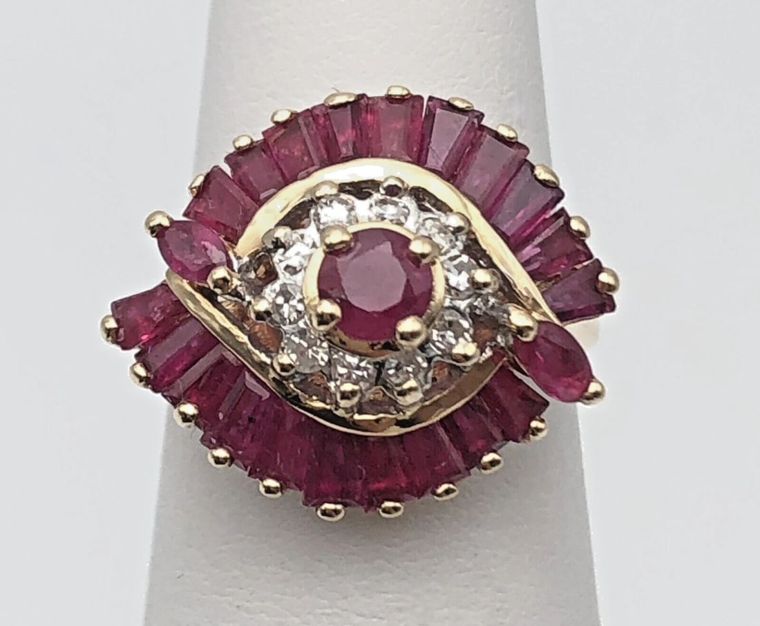 14K GOLD RING, EYE SHAPED 2CTS OF NATURAL RUBY AND 0.10CTS OF DIAMONDS SIZE: 5 (1 of 2)