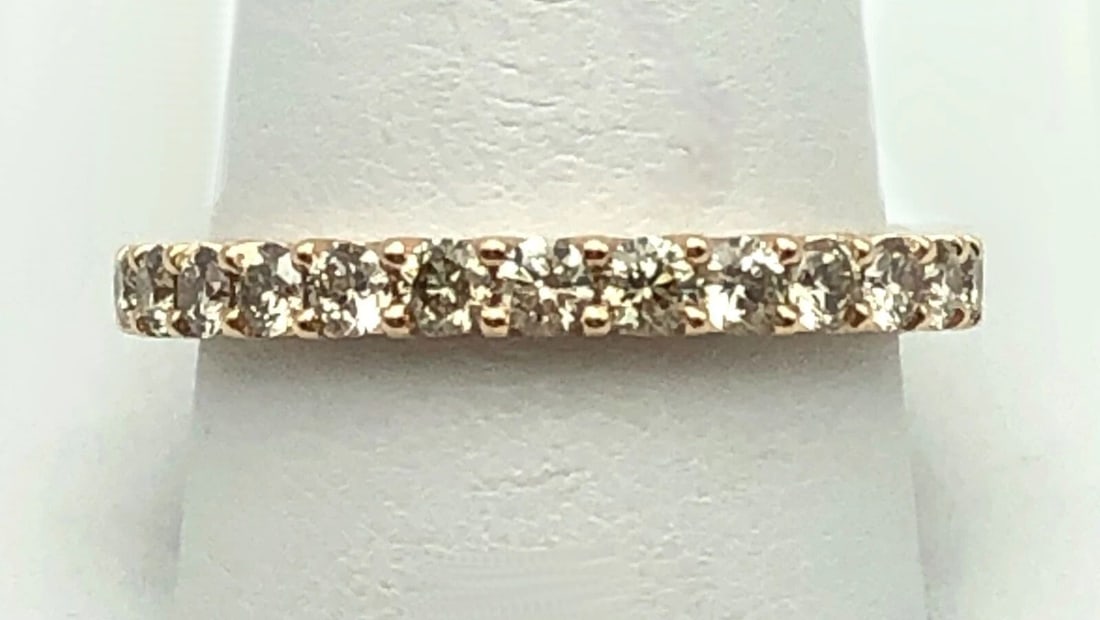 LEVIAN 14K ROSE GOLD RING/BAND WITH 0.75CTS OF DIAMONDS SIZE: 10: LeVian 14k Rose Gold Ring / Band with 0.75cts of Diamonds Condition: Used Material: 14k Rose Gold Ring Size: 10 Weight: 3.6 grams Top Width: 2.8mm Bottom Width: 2.4mm Stone Info: 0.75cts of Diamonds,