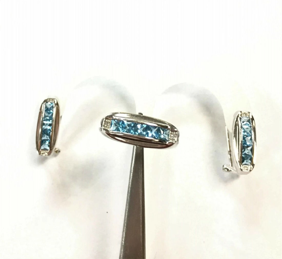 WOMEN'S 14K WHITE GOLD RING AND EARRINGS WITH DIAMONDS AND BLUE TOPAZ (SET) (1 of 2)