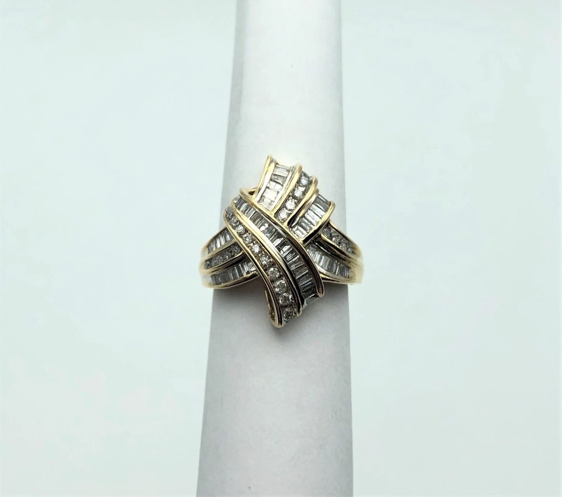 14K GOLD RIBBON WRAPPED STYLE RING WITH 1CTW DIAMONDS (SIZE: 7.25) (1 of 2)