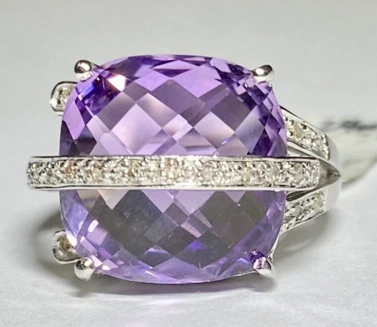 14K WHITE GOLD RING WITH AMETHYST AND 0.12CTS OF DIAMONDS SIZE: 6.5 7G (1 of 2)
