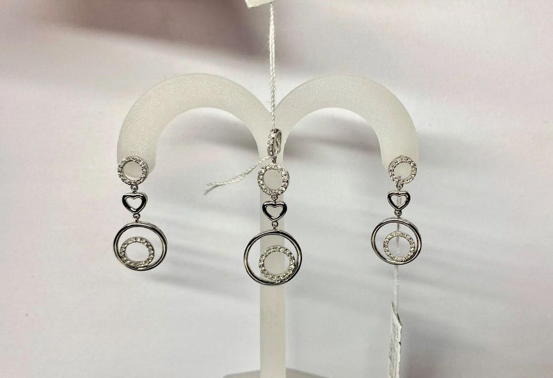 WOMEN'S 18K WHITE GOLD PENDANT AND EARRINGS SET WITH 0.50CT DIAMONDS 5.7 GRAMS (1 of 2)