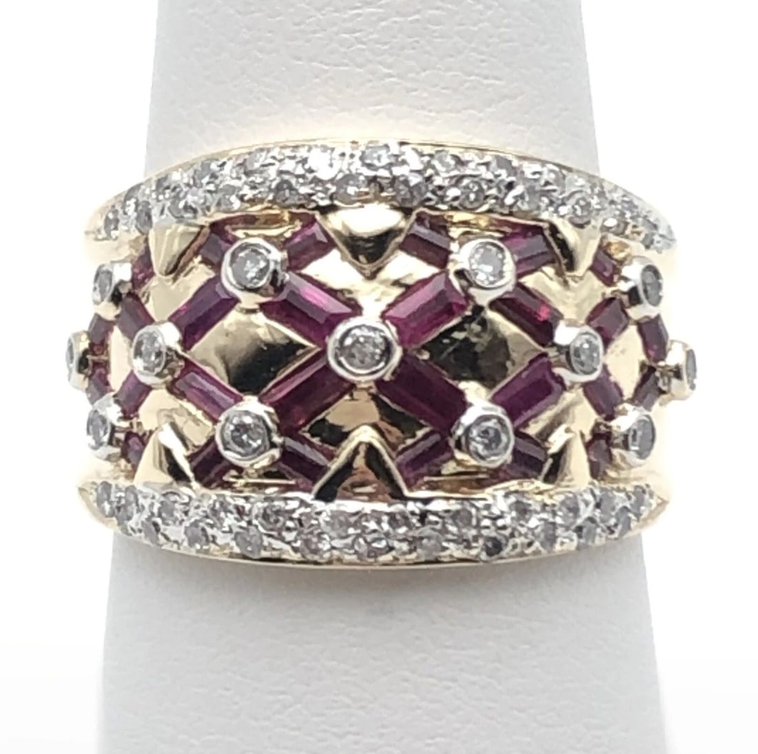 14K GOLD RING SET WITH 0.50CTS DIAMONDS AND 28 RUBIES SIZE: 7.5 (1 of 2)