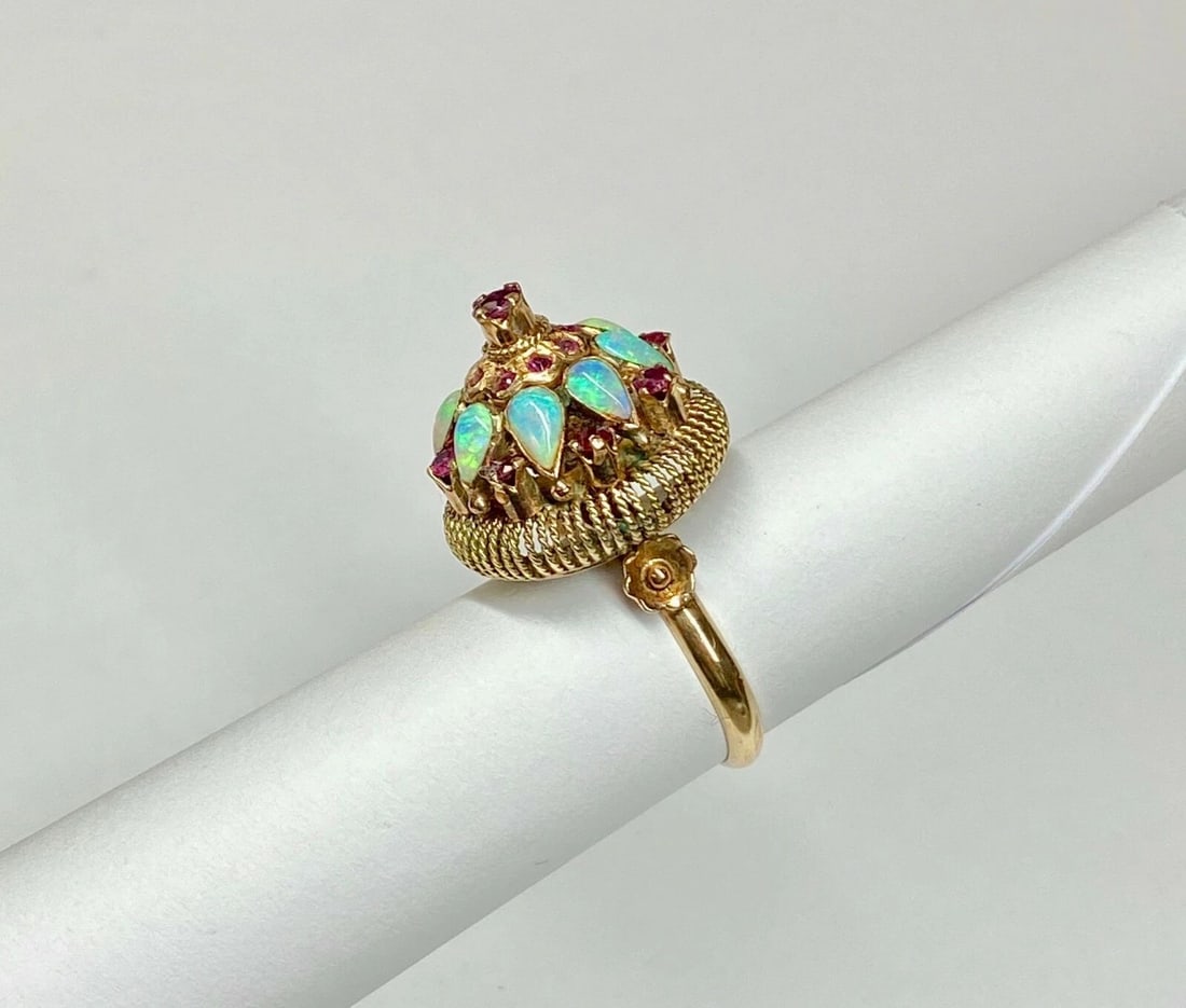18K GOLD VINTAGE PRINCESS TOP OPAL RUBY RING (1 of 2)