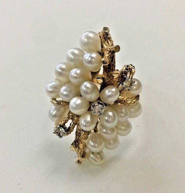 14K YELLOW GOLD RING WITH DIAMONDS AND CLUSTERED PEARLS SIZE: 6.75 7.3G (1 of 2)