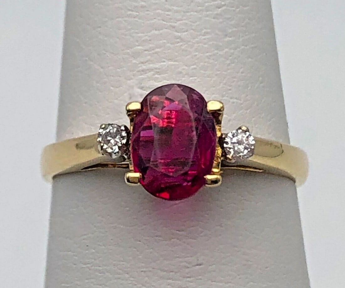 14K GOLD RING CENTER NATURAL RUBY, AND 0.04CTS OF DIAMONDS SIZE: 5.5 (1 of 2)