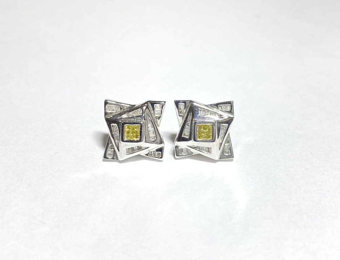 14K WHITE GOLD SQUARE EARRINGS WITH 0.50CT YELLOW AND WHITE DIAMONDS: 14K WHITE GOLD SQUARE EARRINGS WITH 0.50CT YELLOW AND WHITE DIAMONDS 14k White Gold Square Earrings with 0.50CT Yellow and White Diamonds You are bidding on a new with tags 14k White Gold Square Earri
