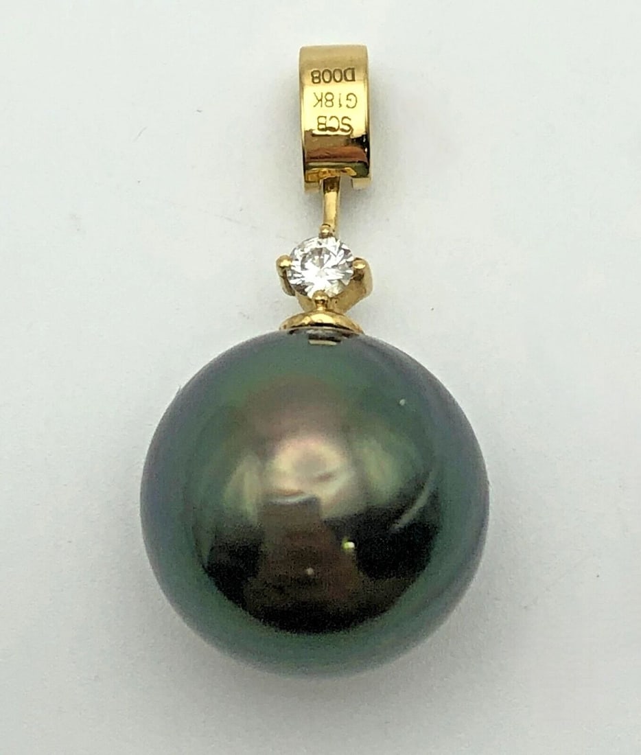 18K GOLD PENDANT WITH 13MM PEARL AND 0.08CTS OF DIAMONDS 4 GRAMS (1 of 2)
