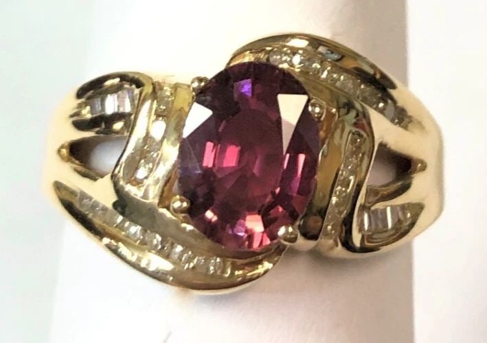 14K GOLD RING WITH PINK TOURMALINE AND 0.20CTS OF DIAMONDS SIZE: 7.25 4.4G (1 of 2)