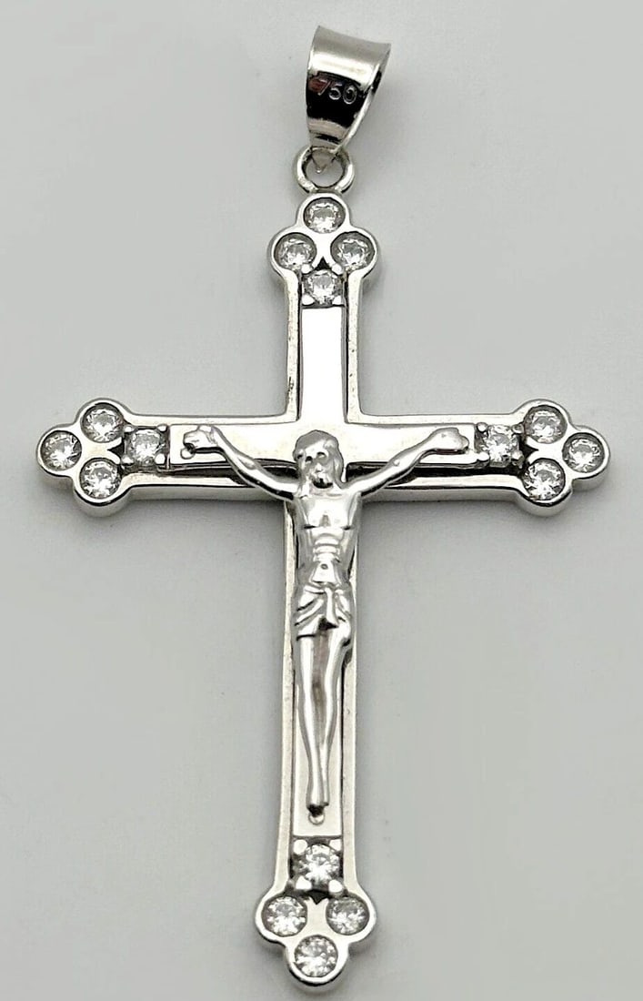 18K WHITE GOLD CROSS PENDANT SET WITH CUBIC ZIRCONIA 6.7G (1 of 2)