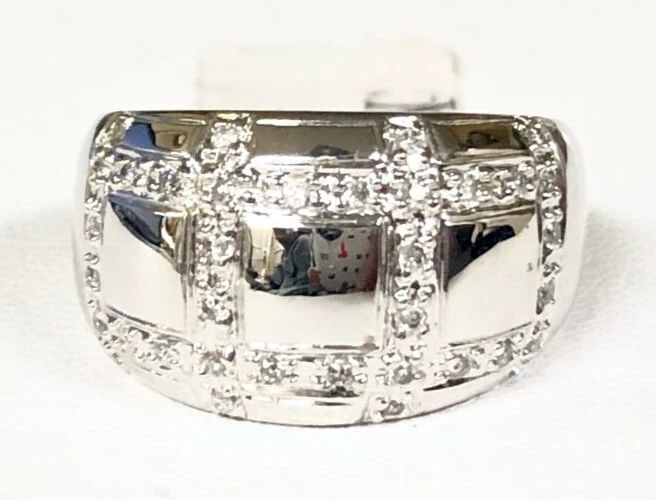 14K WHITE GOLD BAND / RING WITH 0.20CTS OF DIAMONDS SIZE: 6.5 6 GRAMS (1 of 2)