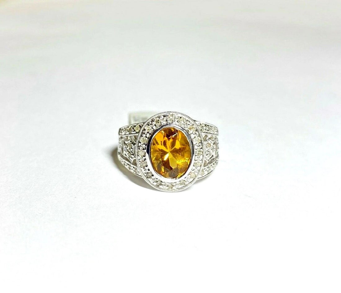 WOMEN'S 14K WHITE GOLD RING WITH CITRINE AND 0.35CTS DIAMONDS (SIZE 7.25): WOMEN'S 14K WHITE GOLD RING WITH CITRINE AND 0.35CTS DIAMONDS (SIZE 7.25) Women's 14k White Gold Ring with Citrine and 0.35CTS Diamonds (Size 7.25) You are bidding on a new with tags Women's 14k White