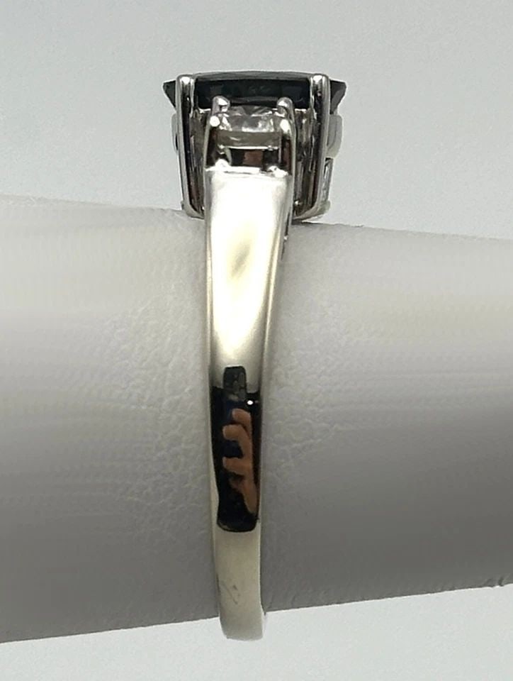 14K WHITE GOLD RING SET WITH NATURAL SAPPHIRE AND 0.40CTS OF DIAMONDS SIZE: 7.25 - 2