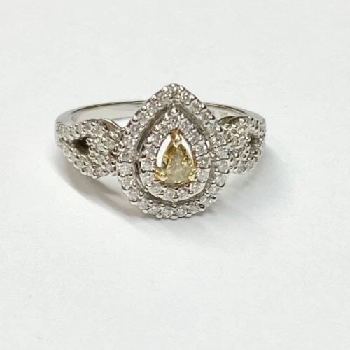 WOMEN'S 14K WHITE GOLD RING WITH YELLOW PEAR SHAPE AND ROUND DIAMONDS 0.50CTTW: WOMEN'S 14K WHITE GOLD RING WITH YELLOW PEAR SHAPE AND ROUND DIAMONDS 0.50CTTW Women's 14k White Gold Ring with Yellow Pear Shape and Round Diamonds 0.50cttw You are bidding on a pre-owned Women's 14k