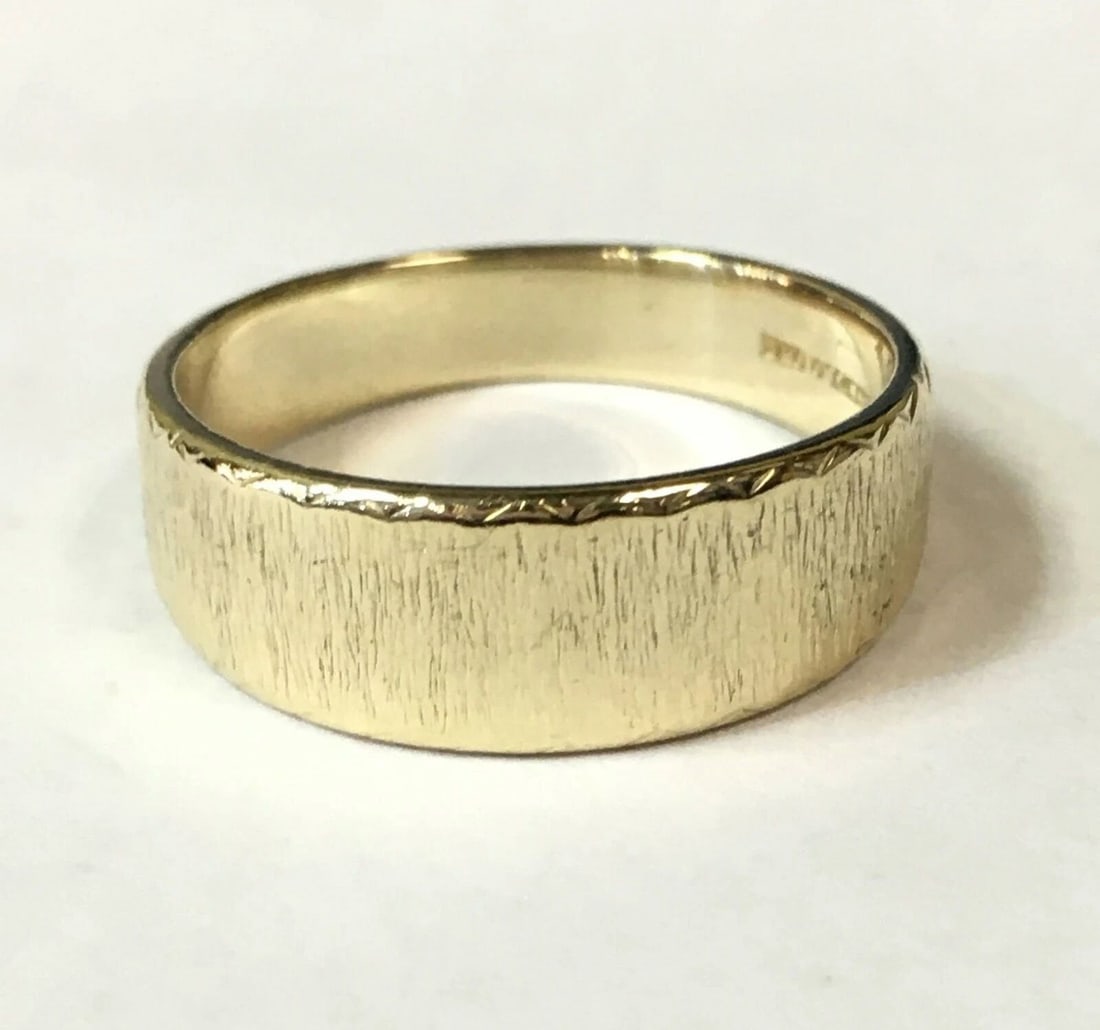 14K GOLD HEIRLOOM BARK FINISHED BAND/RING (SIZE: 10.5) (1 of 2)