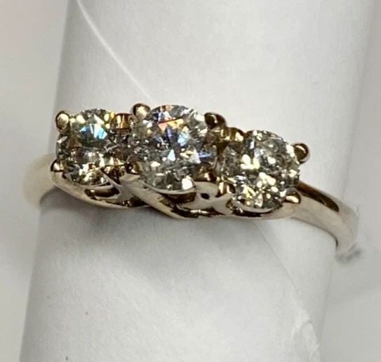 WOMEN'S 14K WHITE GOLD 3 STONE RING WITH 1CT DIAMONDS (SIZE 7) (1 of 2)