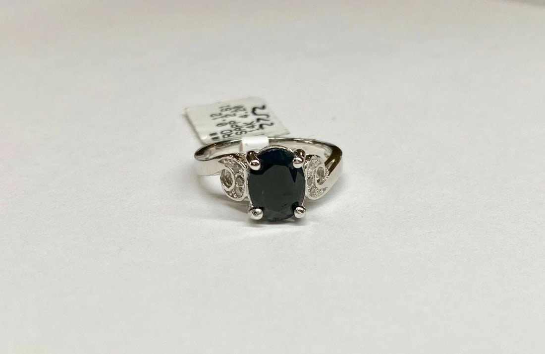 WOMEN'S 14K WHITE GOLD RING WITH DIAMONDS AND 2.61CT NATURAL SAPPHIRE SIZE 6.75: WOMEN'S 14K WHITE GOLD RING WITH DIAMONDS AND 2.61CT NATURAL SAPPHIRE SIZE 6.75 Women's 14k White Gold Ring with Diamonds and 2.61CT Natural Sapphire (Size 6.75) You are bidding on a new with defects