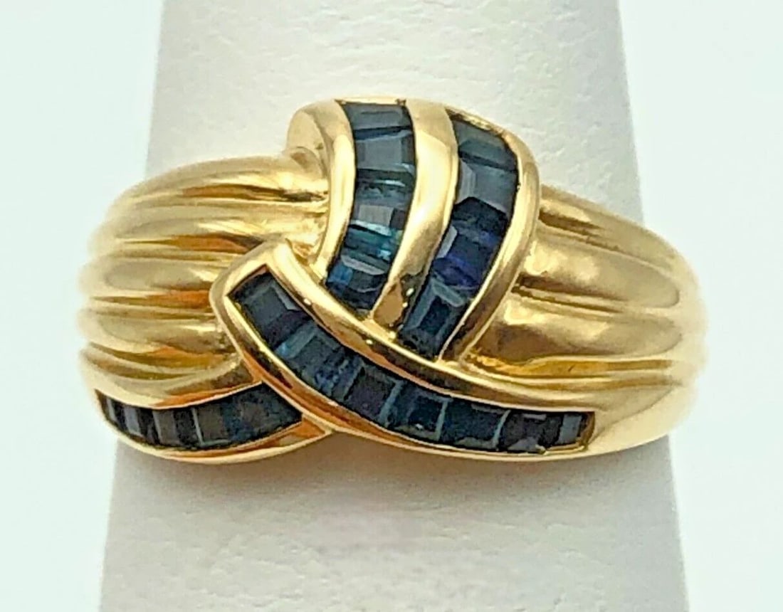 14K GOLD LAYERED RIBBON STYLE RING, 0.70CTS OF NATURAL SAPPHIRES SIZE: 6.2 4G (1 of 2)