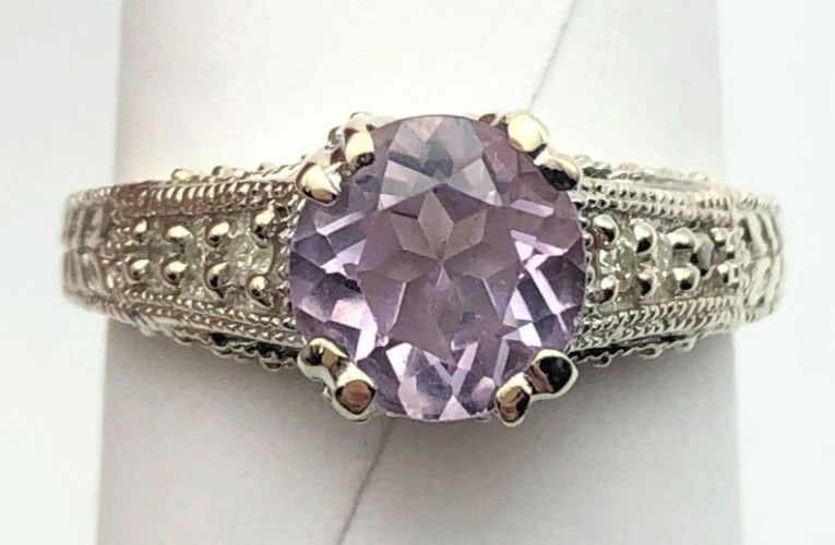 14K WHITE GOLD RING WITH AMETHYST AND 0.50CTS OF DIAMONDS SIZE: 9.5 5.5G (1 of 2)