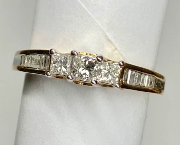 14K YELLOW GOLD RING WITH 0.50CTS OF DIAMONDS SIZE 6.75 3.4G (1 of 2)