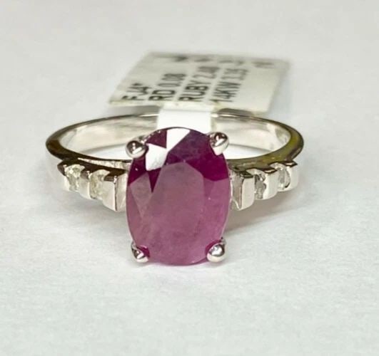14K WHITE GOLD RING WITH 0.08CTS OF DIAMONDS, NATURAL RUBY SIZE: 5.5 3.2G (1 of 2)