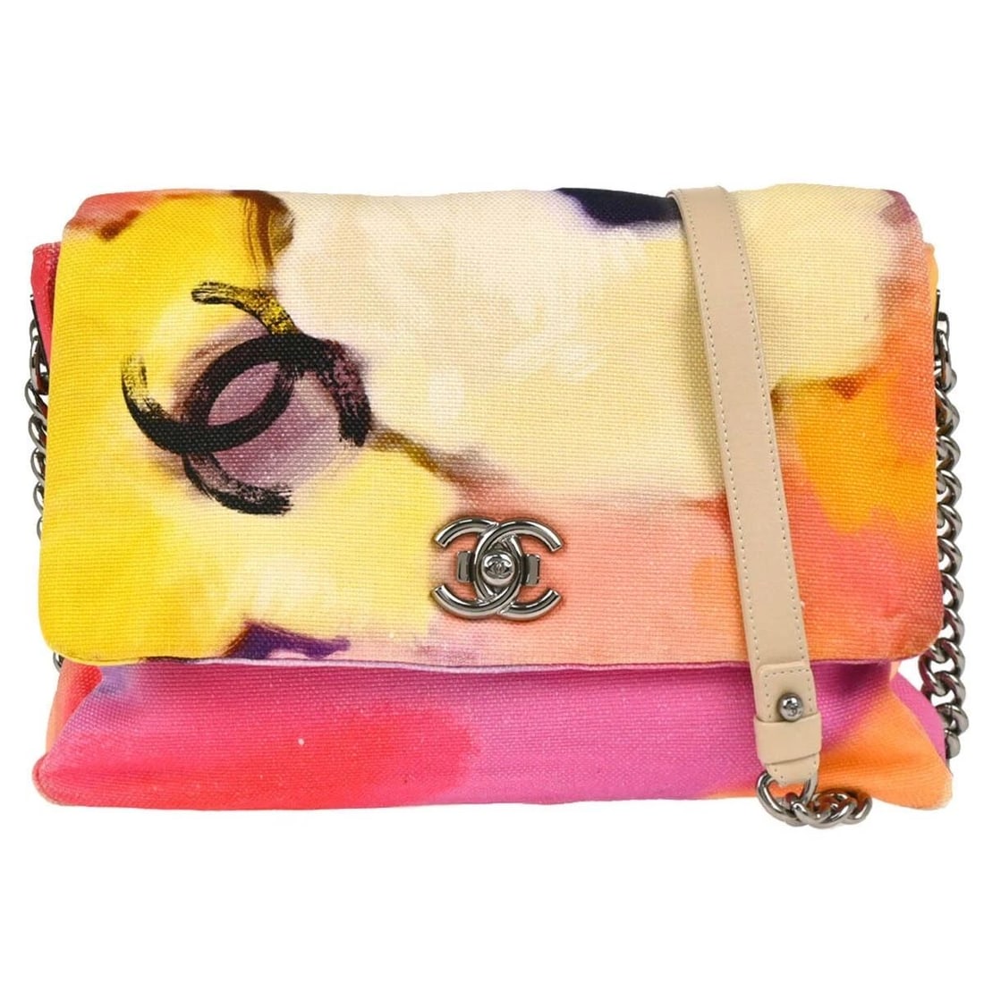 CHANEL RED CANVAS SHOULDER BAG: CHANEL RED CANVAS SHOULDER BAG Chanel Shoulder Bag Description OUTSIDE: A: GOOD CONDITION!! Edge has scuffs. INSIDE: A+: VERY GOOD CONDITION!! Dirt in the pocket. S : New or new without a tag. SA : Ex