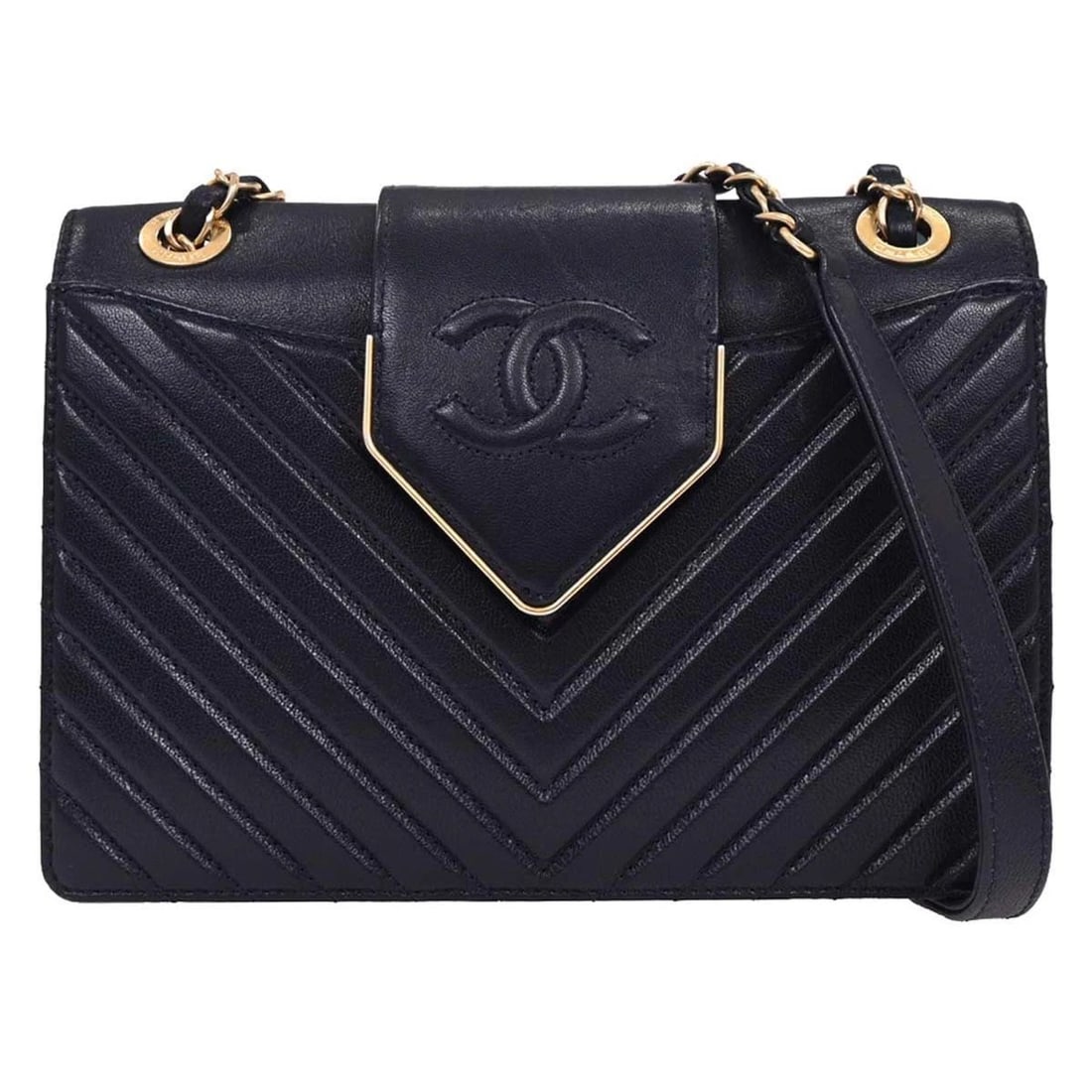 CHANEL NAVY CALFSKIN CHEVRON SHOULDER BAG: CHANEL NAVY CALFSKIN CHEVRON SHOULDER BAG Chanel Chevron Shoulder Bag Description OUTSIDE: A: GOOD CONDITION!! Scuffs. INSIDE: A+: VERY GOOD CONDITION!! Minor scuffs. S : New or new without a tag. SA