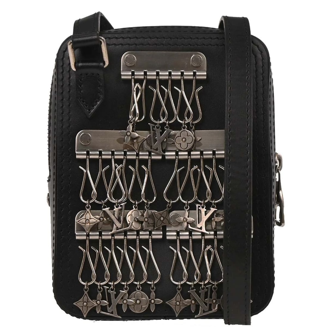 LOUIS VUITTON BLACK DANUBE MESSENGER SHOULDER BAG: LOUIS VUITTON BLACK DANUBE MESSENGER SHOULDER BAG Louis Vuitton Black Danube Messenger Shoulder Bag M53975 Description OUTSIDE : A+: VERY GOOD CONDITION!! INSIDE : A: GOOD CONDITION!! Minor dirt. Smel