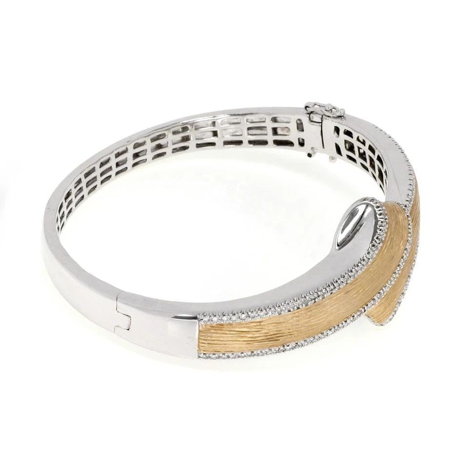 LOVELY 1.00CT DIAMOND 14K YELLOW & WHITE GOLD FANCY BRACELET: LOVELY 1.00CT DIAMOND 14K YELLOW & WHITE GOLD FANCY BRACELET ! Lovely 1.00ct Diamond 14k Yellow & White Gold Fancy Bracelet ! Description This is a beautiful 14k yellow and white gold bracelet. The fr