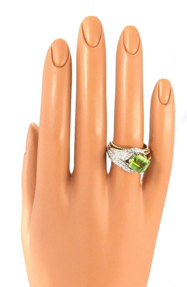 HAMMERMAN BROTHERS 2.85CT DIAMOND PERIDOT 18K TWO TONE GOLD RING SIZE 6: HAMMERMAN BROTHERS 2.85CT DIAMOND PERIDOT 18K TWO TONE GOLD RING SIZE 6 Hammerman Brothers Diamond Peridot 18k Two Tone Gold Ring Size 6 Description This is an authentic ring by Hammerman Brothers, it