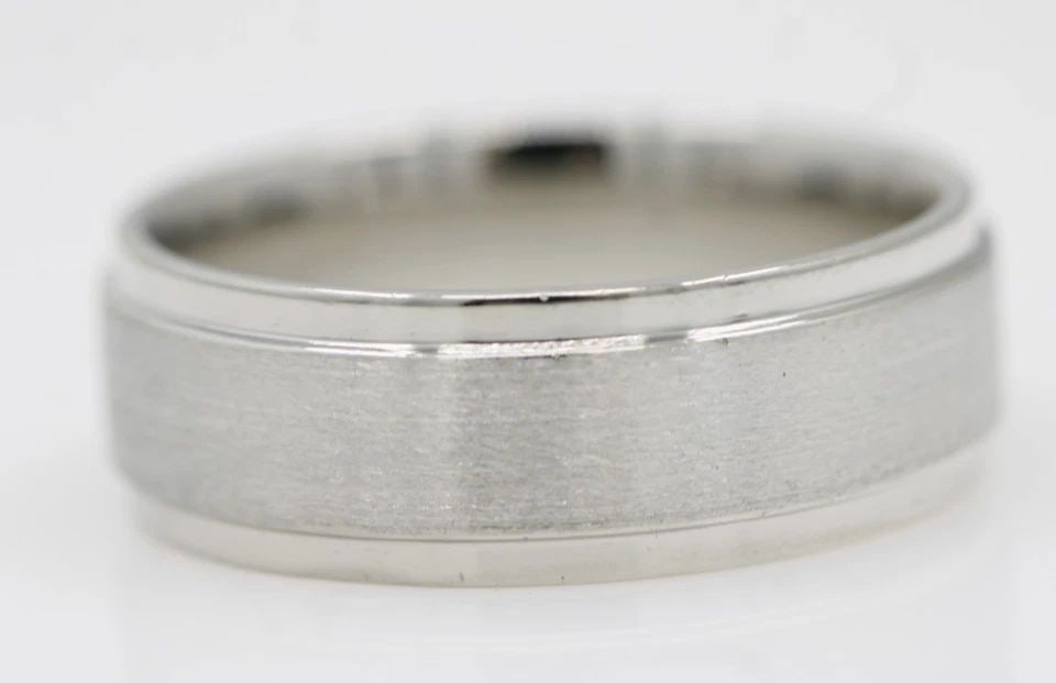 SCOTT KAY PD950 PALLADIUM 8MM WEDDING BAND RING SIZE 11 - 9.8 GRAMS: SCOTT KAY PD950 PALLADIUM 8MM WEDDING BAND RING SIZE 11 - 9.8 GRAMS Description Scott Kay PD950 Palladium 8mm Wedding Band Ring Ring is in good condition. May show signs of wear and/or tear. Approxima