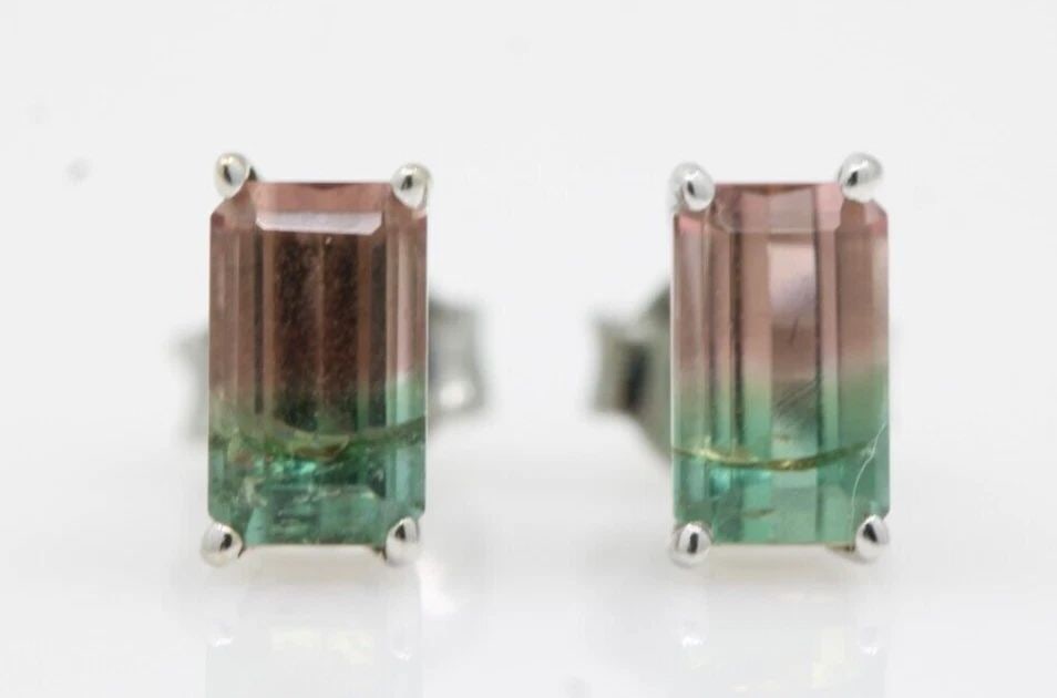 14K WHITE GOLD WATERMELON TOURMALINE 18" NECKLACE & EARRINGS SET 4.8 GRAMS: 14K WHITE GOLD WATERMELON TOURMALINE 18" NECKLACE & EARRINGS SET 4.8 GRAMS 14K WHITE GOLD WATERMELON TOURMALINE 18" NECKLACE & EARRINGS SET 4.8 GRAMS Description 14K White Gold Watermelon Tourmaline 1