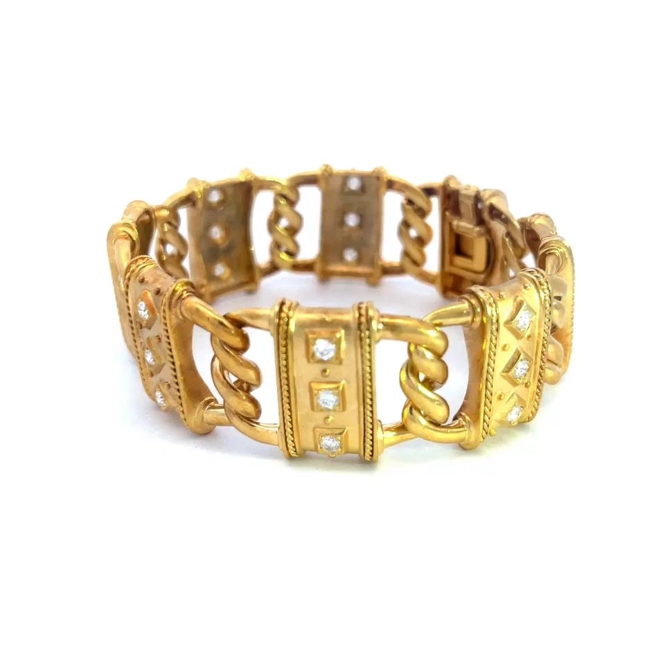 SEIDENGANG DIAMOND GOLD BRACELET 18K YELLOW FANCY SECTION LINKS: SEIDENGANG DIAMOND GOLD BRACELET 18K YELLOW FANCY SECTION LINKS The Seidengang Diamond Gold Bracelet is a luxurious piece of fine jewelry featuring natural white diamonds set in 18k yellow gold. The b