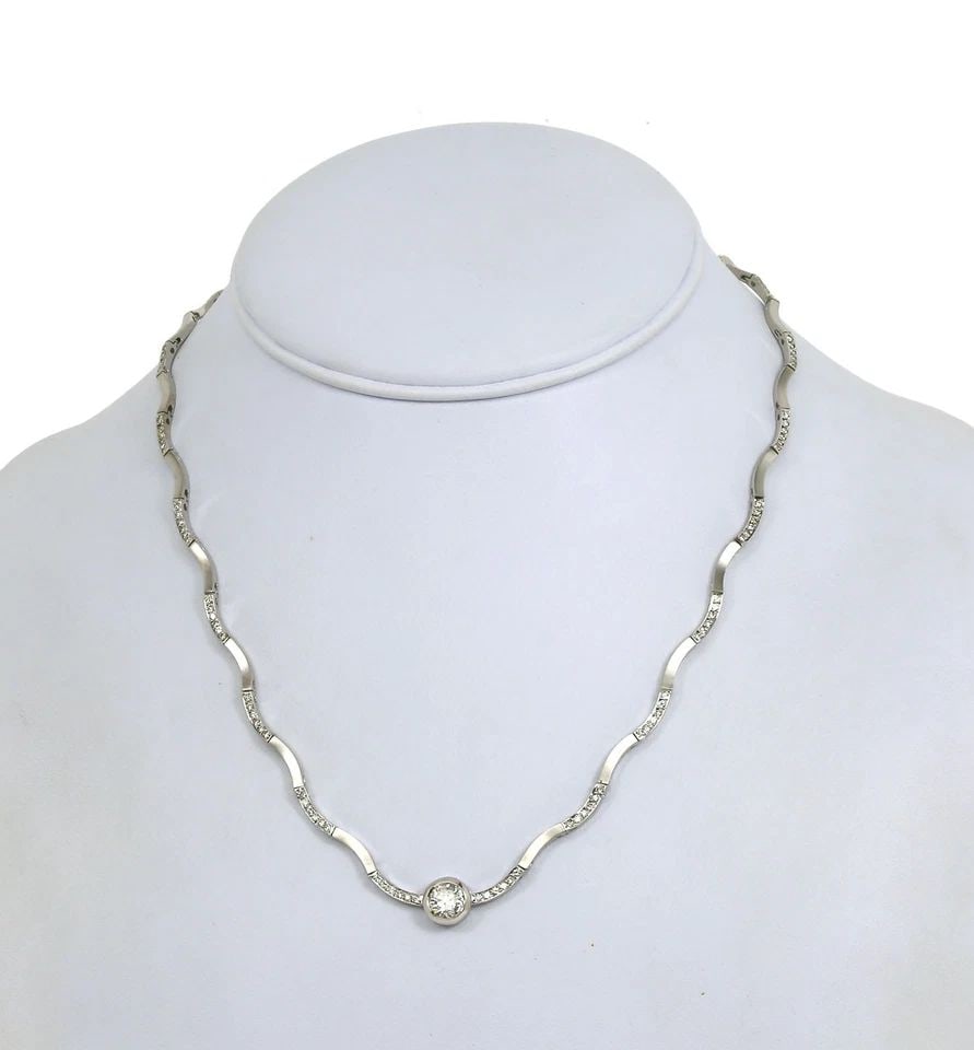 DIAMOND GOLD COLLAR NECKLACE 18K WHITE CURVED BAR LINK DESIGN: DIAMOND GOLD COLLAR NECKLACE 18K WHITE CURVED BAR LINK DESIGN This gorgeous collar necklace is a piece of fine jewelry featuring 18k white gold with long curved bars which alternates with polished and