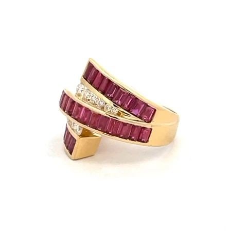 RUBY & DIAMOND 18K RING YELLOW GOLD WIDE IMPRESIVE 5 ROW BYPASS FAN BAND: RUBY & DIAMOND 18K RING YELLOW GOLD WIDE IMPRESIVE 5 ROW BYPASS FAN BAND This gorgeous Estate band ring is crafted from 18k yellow gold. The front half of the band has 5 rows, the center a full half r