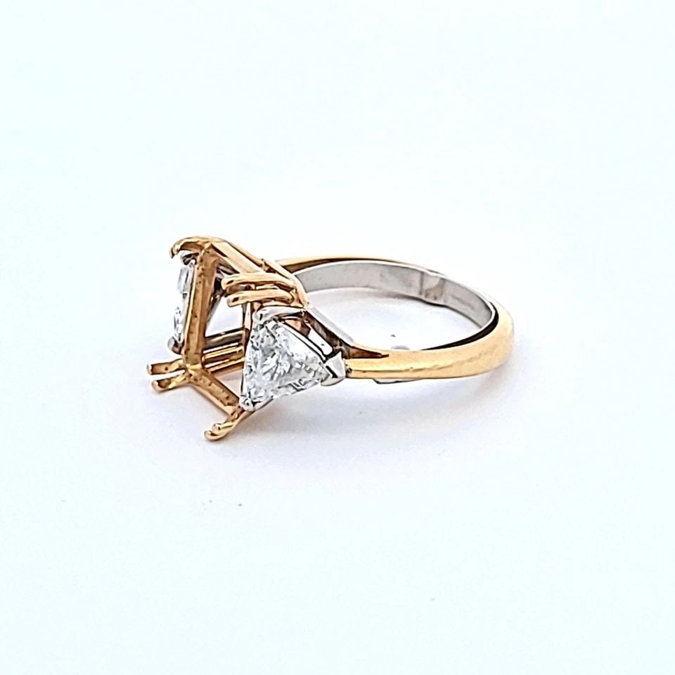 1.14 CARAT TRIANGULAR SHAPE I SI1 DIAMOND 14 KARAT TWO TONE GOLD SEMI MOUNT RING: 1.14 CARAT TRIANGULAR SHAPE I SI1 DIAMOND 14K TWO TONE GOLD SEMI MOUNT RING Title: 1.14 Carat Triangular Shape I SI1 Diamond 14 Karat Two Tone Gold Semi Mount Ring Style: Semi Mount Metal: 14 Karat Tw
