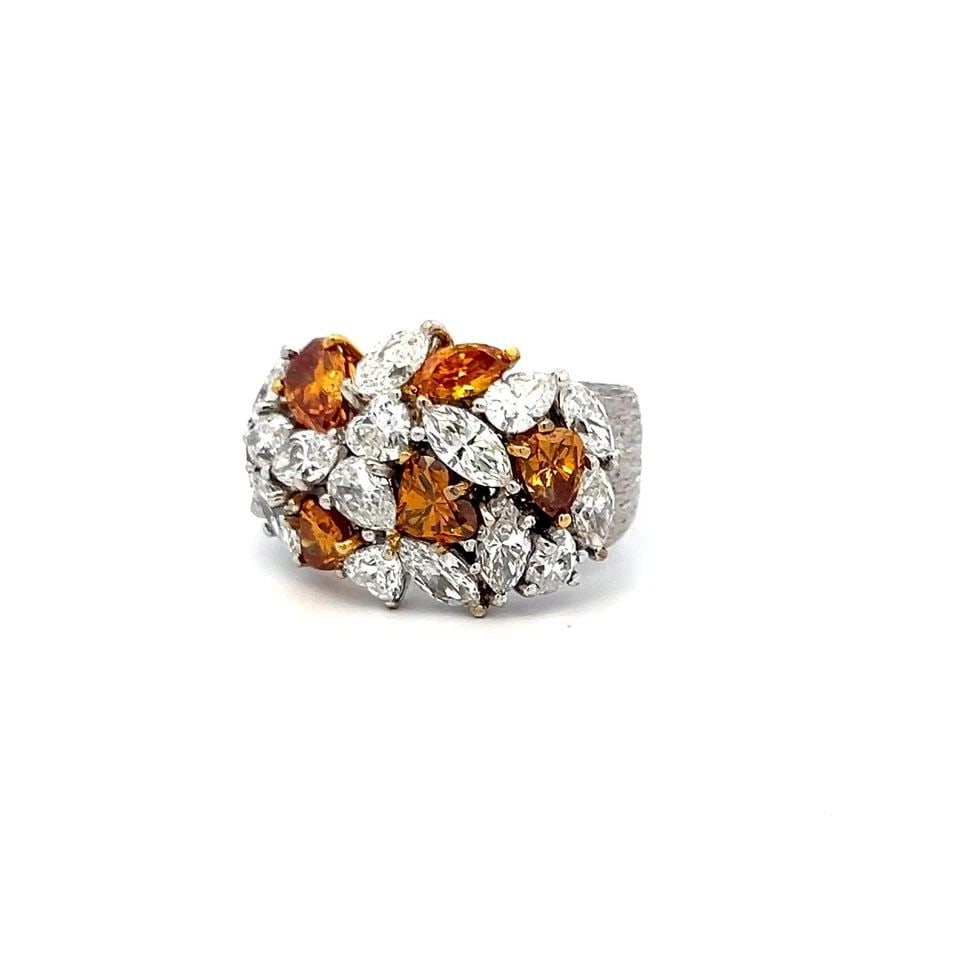 4.50 CARAT G-FBOY VS DIAMOND 18 KARAT WHITE GOLD COCKTAIL RING: 4.50 CARAT G-FBOY VS DIAMOND 18 KARAT WHITE GOLD COCKTAIL RING PRODUCT DESCRIPTION Title: 4.50 Carat G-FBOY VS Diamond 18 Karat White Gold Cocktail Ring Style: Cocktail Metal: 18 Karat White Gold Gems