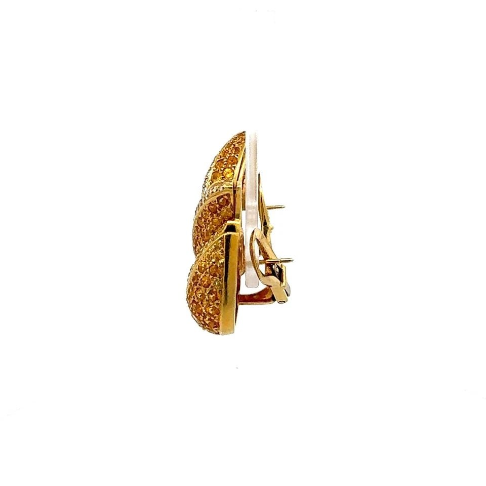 7.00CT ROUND SAPPHIRE & 2.50CT DIAMOND CLIP-ON EARRINGS IN 18K YELLOW GOLD: 7.00CT ROUND SAPPHIRE & 2.50CT DIAMOND CLIP-ON EARRINGS IN 18K YELLOW GOLD PRODUCT DESCRIPTION Title: 7.00 Carat Round Brilliant Sapphire 2.50 Carat Round Brilliant H SI1 Diamond 18 Karat Yellow Gold 