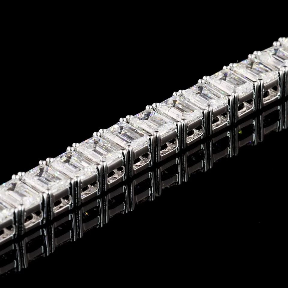 LAB-GROWN 7.03 CARAT EMERALD F-VS1 DIAMOND 14K WG TENNIS BRACELET: LAB-GROWN 7.03 CARAT EMERALD F-VS1 DIAMOND 14K WG TENNIS BRACELET Title: High-quality Brand-New Echo Friendly Elegant Lab-Grown 7.03 Carat Emerald F-VS1 Diamond 14K White Gold Tennis Bracelet Video Li
