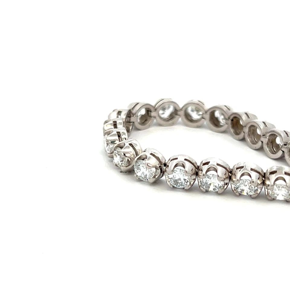 LAB-GROWN 10.38 CARAT ROUND BRILLIANT DIAMOND 14K WHITE GOLD TENNIS BRACELET: LAB-GROWN 10.38 CARAT ROUND BRILLIANT DIAMOND 14K WHITE GOLD TENNIS BRACELET Title: 10.38 Carat Round Brilliant Lab-Grown Diamond 14 Karat White Gold Tennis Bracelet Style: Tennis Metal: 14 Karat Whit