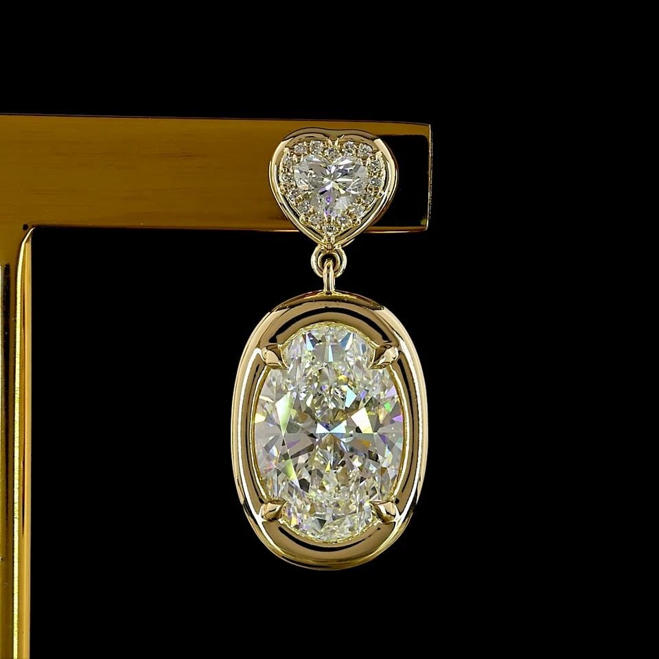 LAB-GROWN 7.55 CARAT OVAL E-F-VS1 DIAMOND 14K YELLOW GOLD HANGING EARRINGS: LAB-GROWN 7.55 CARAT OVAL E-F-VS1 DIAMOND 14K YELLOW GOLD HANGING EARRINGS Title: High-quality Brand-New Echo Friendly Elegant Lab-Grown 7.55 Carat Oval E-F-VS1 Diamond 14K Yellow Gold Hanging Earring