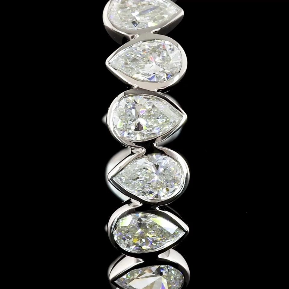 LAB-GROWN 5.72 CARAT PEAR E-F-VS2 DIAMOND 14K WHITE GOLD C HOOPS EARRINGS: LAB-GROWN 5.72 CARAT PEAR E-F-VS2 DIAMOND 14K WHITE GOLD C HOOPS EARRINGS Title: High-quality Brand-New Echo Friendly Elegant Lab-Grown 5.72 Carat Pear E-F-VS2 Diamond 14K White Gold C Hoops Earrings 